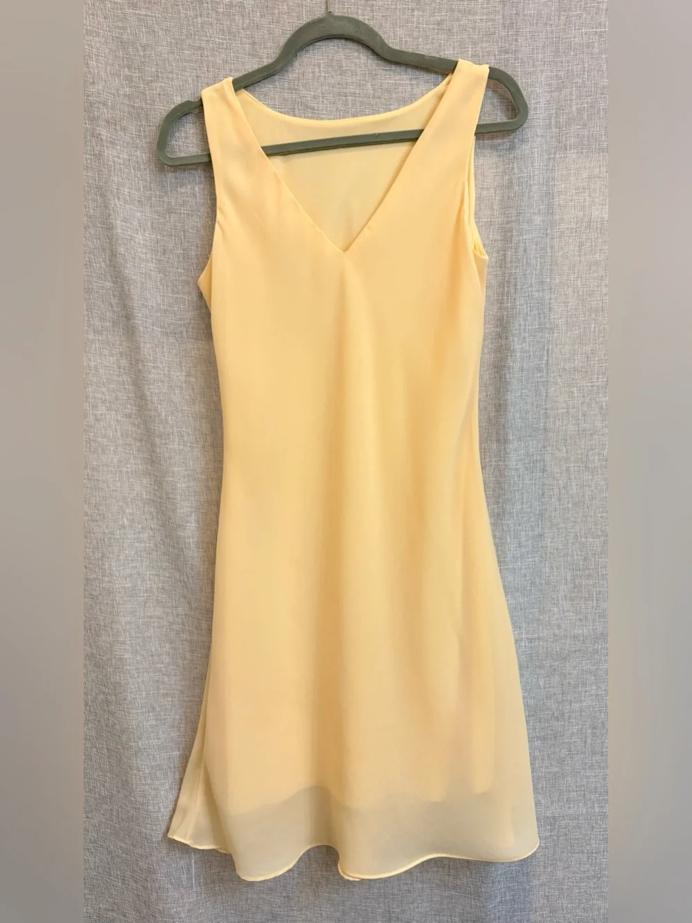 Sleeveless Yellow V-Neck Chiffon Midi Dress with scarf/wrap - sz 10